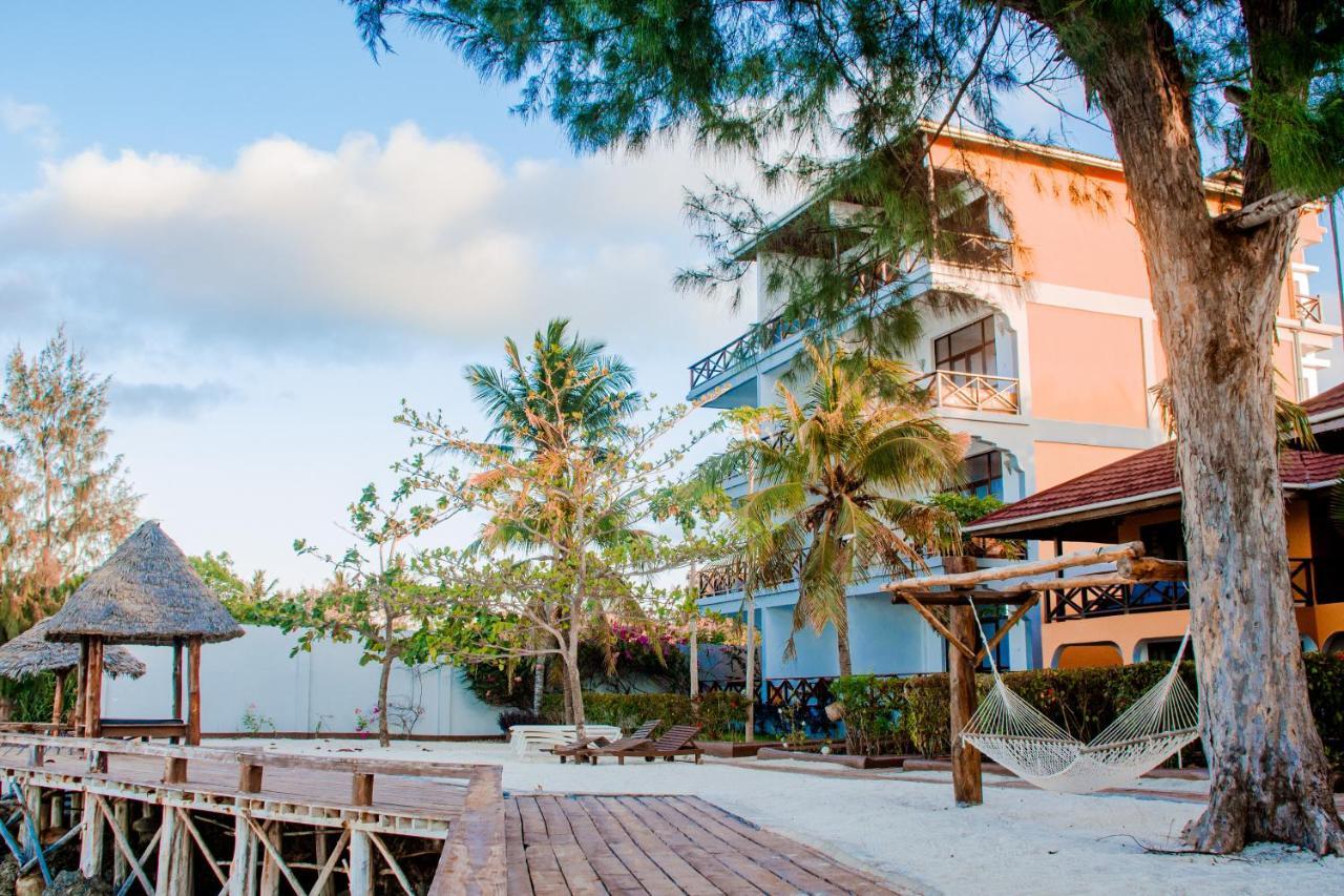 Mnarani Beach Cottages Nungwi Buitenkant foto