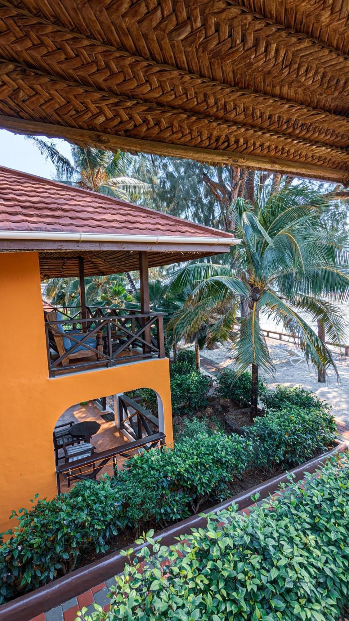 Mnarani Beach Cottages Nungwi Buitenkant foto