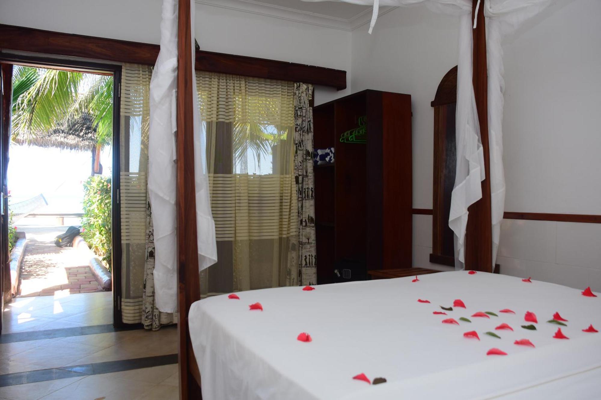 Mnarani Beach Cottages Nungwi Buitenkant foto